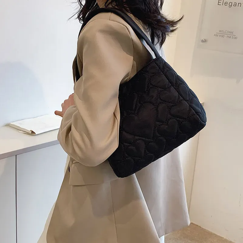 Summer Women Casual Solid Color Heart-Shaped Embossed One-Shoulder Underarm Bag - Image 3