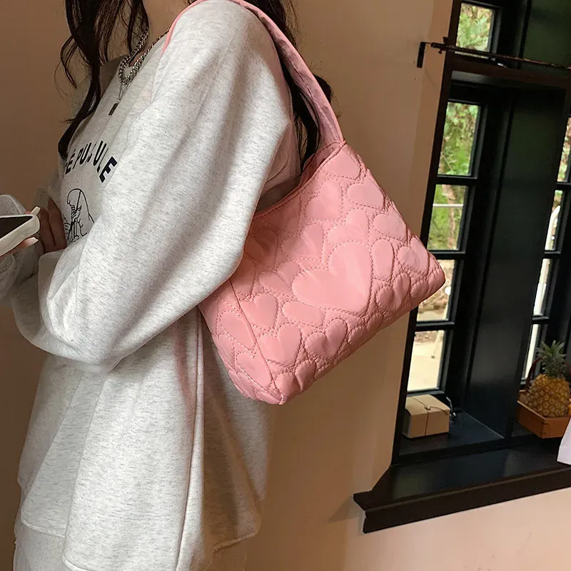 Summer Women Casual Solid Color Heart-Shaped Embossed One-Shoulder Underarm Bag - Image 5