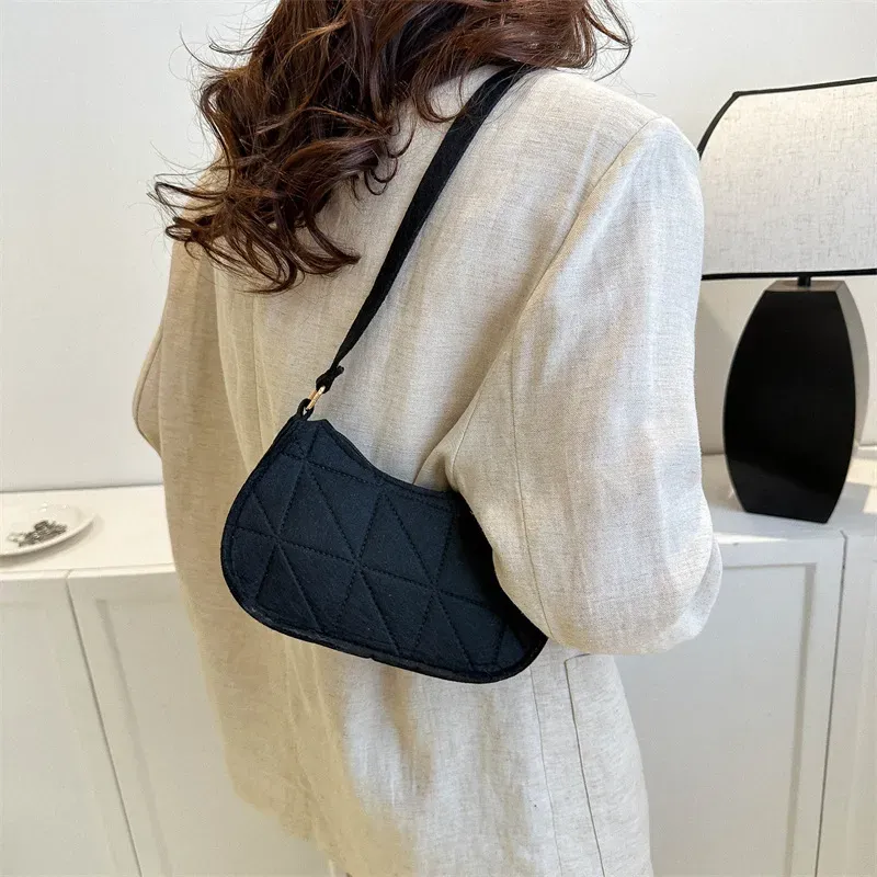Women Fashion Solid Color Square Stitch Zipper Shoulder Underarm Bag - Image 5