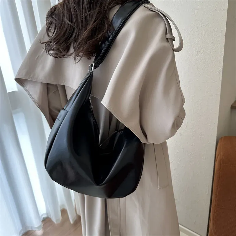 Women Simple Large Capacity Zipper PU Shoulder Bag - Image 5