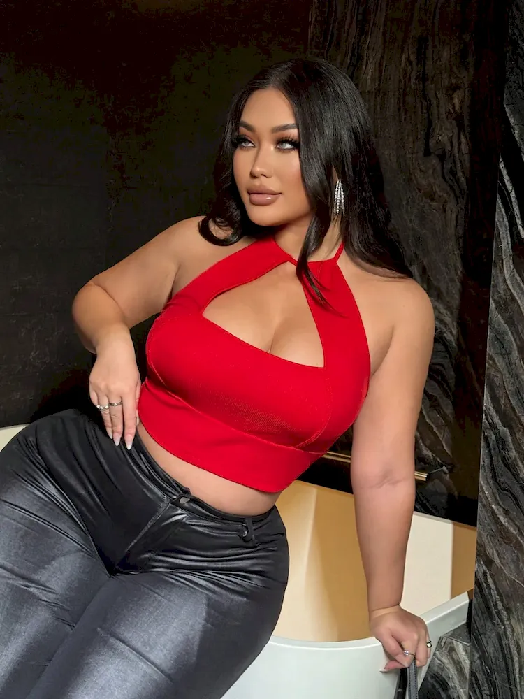 Plus Size Women Summer Sexy Halter Neck Crop Top - Image 4