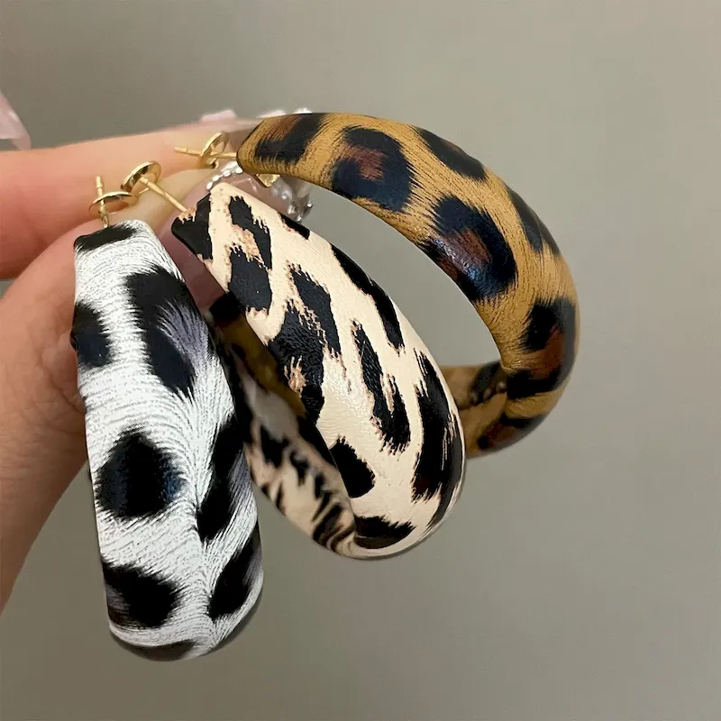 Wholesale Women Fashion Autumn And Winter Leopard Leather Earrings - Image 3