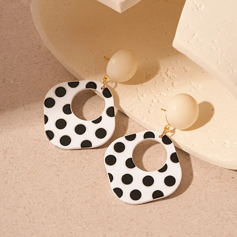 Wholesale Vintage Acrylic Black White Wave Dot Square Geometric Earrings - Image 6