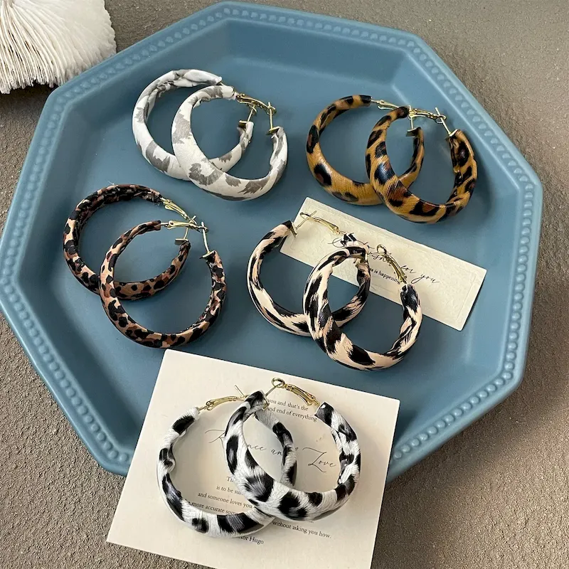 Wholesale Women Fashion Autumn And Winter Leopard Leather Earrings - Image 4