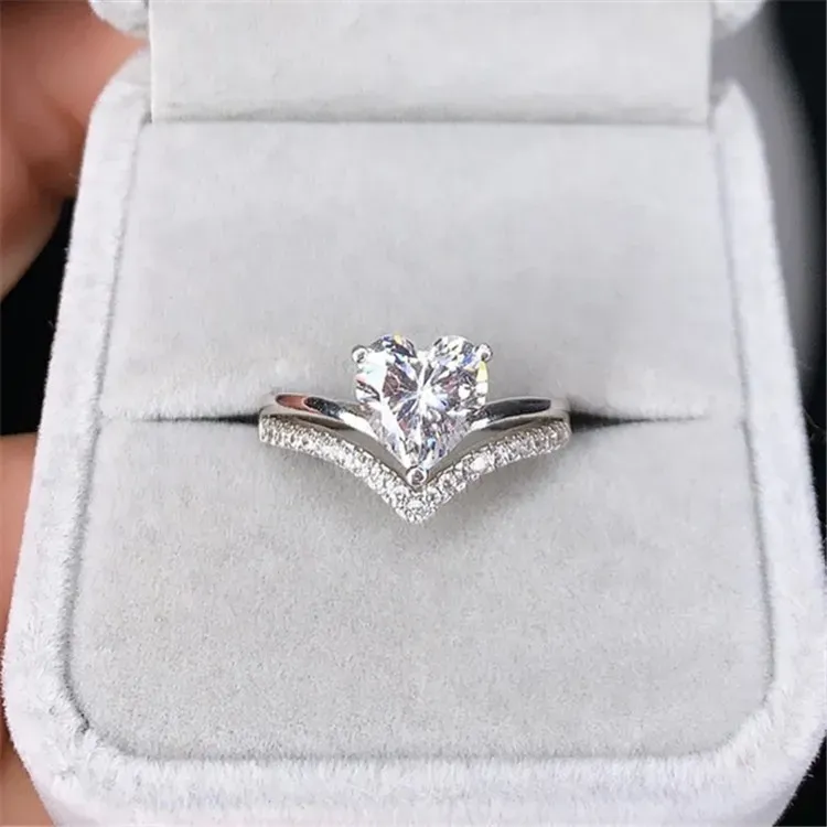 Wholesale Women Fashion Simple Heart-Shaped Zircon Ring