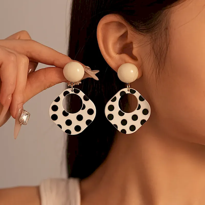 Wholesale Vintage Acrylic Black White Wave Dot Square Geometric Earrings - Image 3