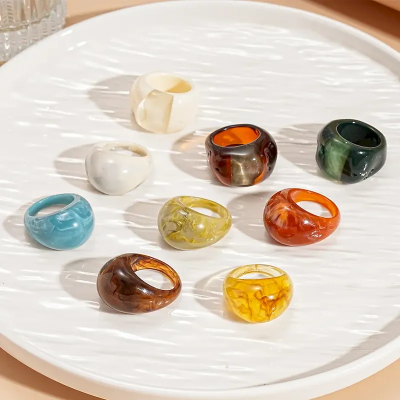 Wholesale Women Fashion Retro Geometric Resin Oval Ring - Image 3